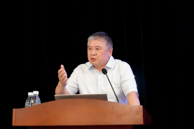 楊國棟出席2025年第四期工貿港航協(xié)同發(fā)展研討會